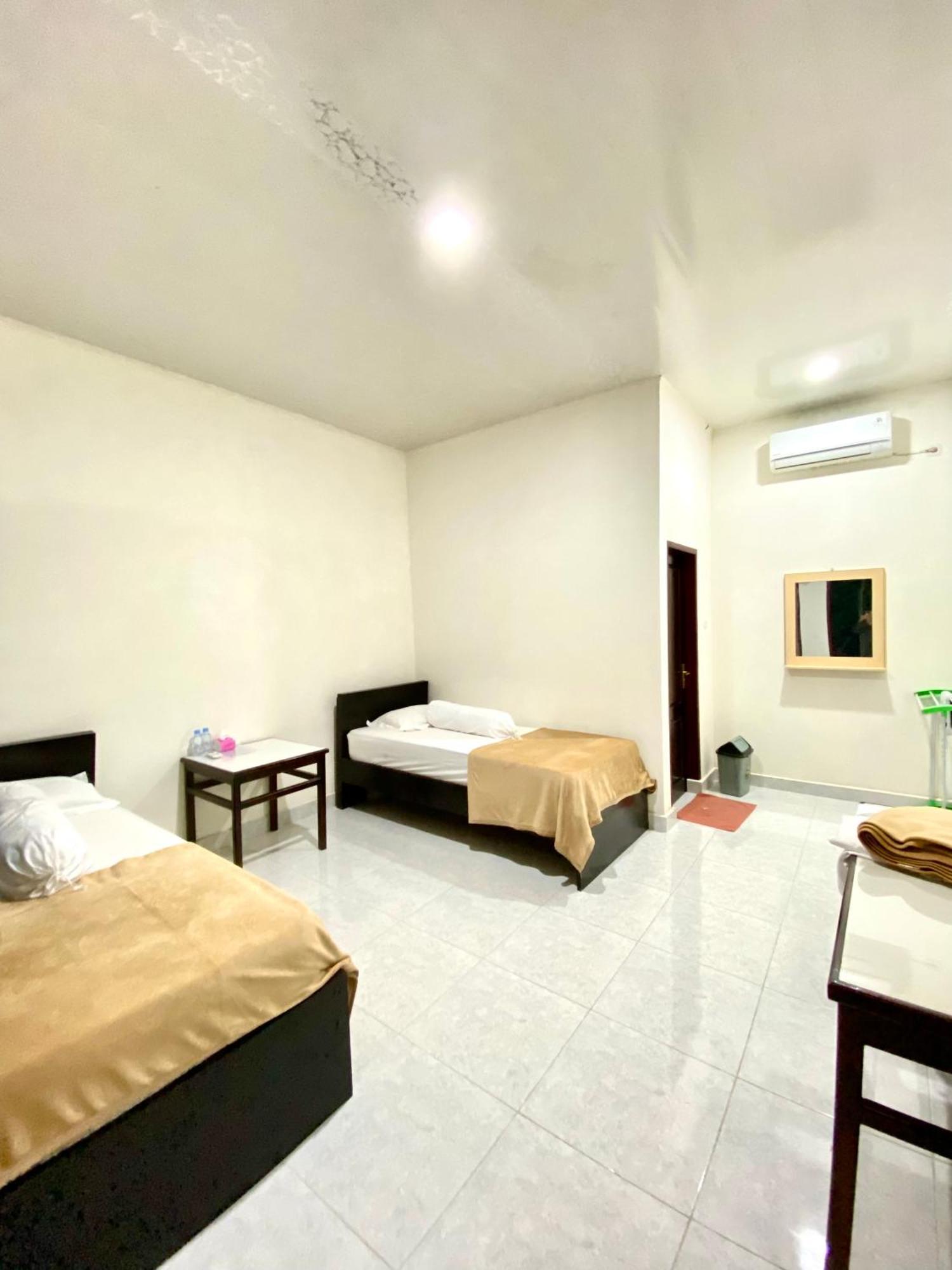 Amadeo Guest House Ratodena المظهر الخارجي الصورة