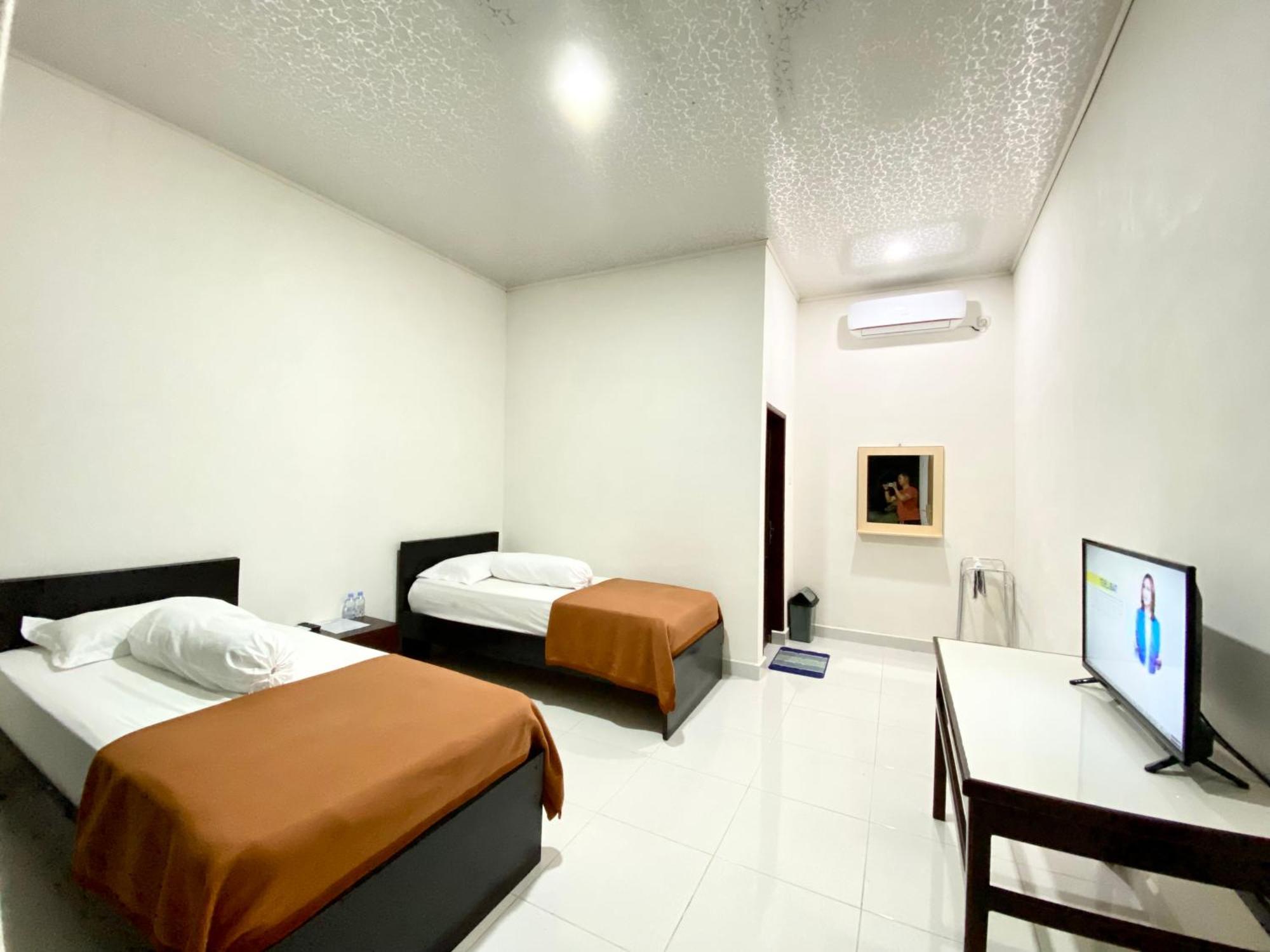 Amadeo Guest House Ratodena المظهر الخارجي الصورة